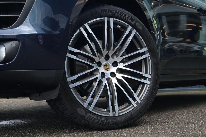 Gebraucht Porsche Macan 252 PS (185 kW) 2017 Blau SUV