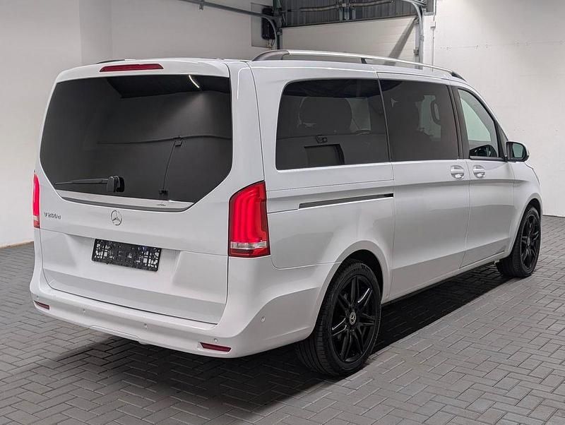 Gebraucht Mercedes V250 190 PS (139 kW) 2021 Bergkristallweiß metallic Van / Kleinbus