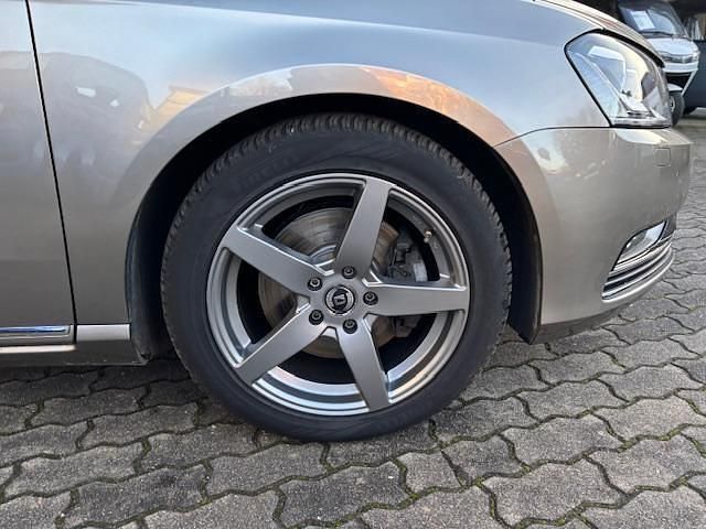 Gebraucht VW Passat Highline 140 PS (102 kW) 2014 Lightbraun metallic Limousine