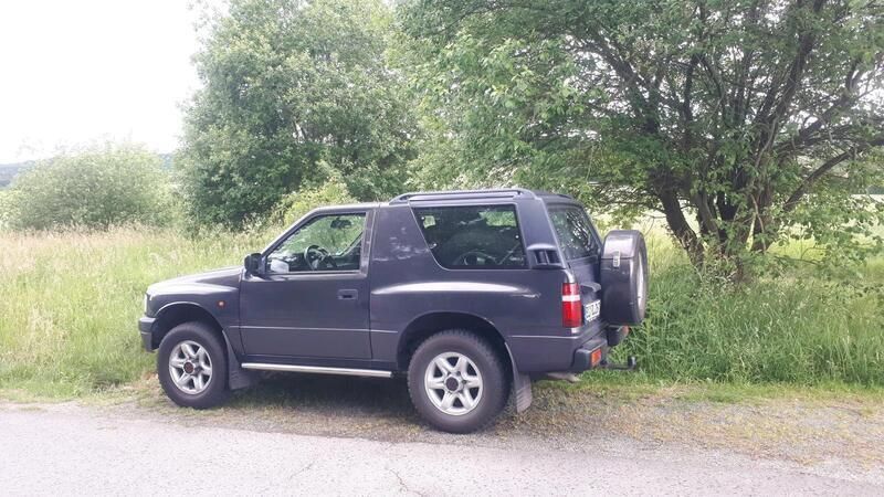Grau Gebraucht 1996 Opel Frontera Sport SUV | 3.200 € - Bild 1/4