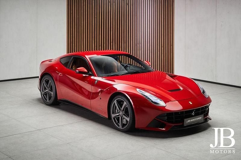 Gebraucht Ferrari F12 741 PS (545 kW) 2013 Rot Coupé