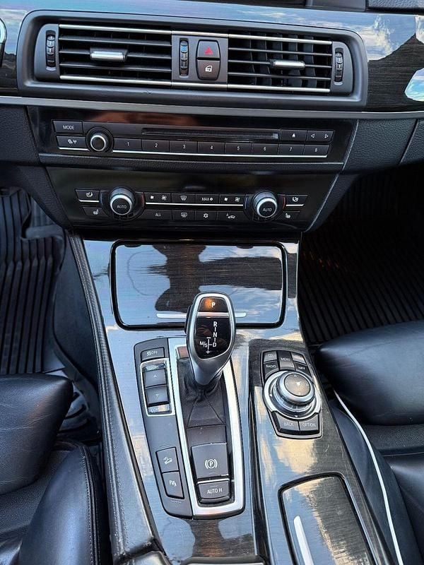 Gebraucht BMW 530 258 PS (189 kW) 2012 Kombi