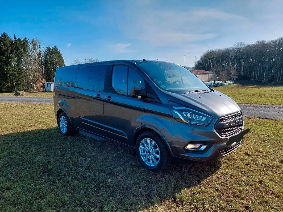 Gebraucht Ford Tourneo Titanium X 170 PS (125 kW) 2019 Grau Van / Kleinbus