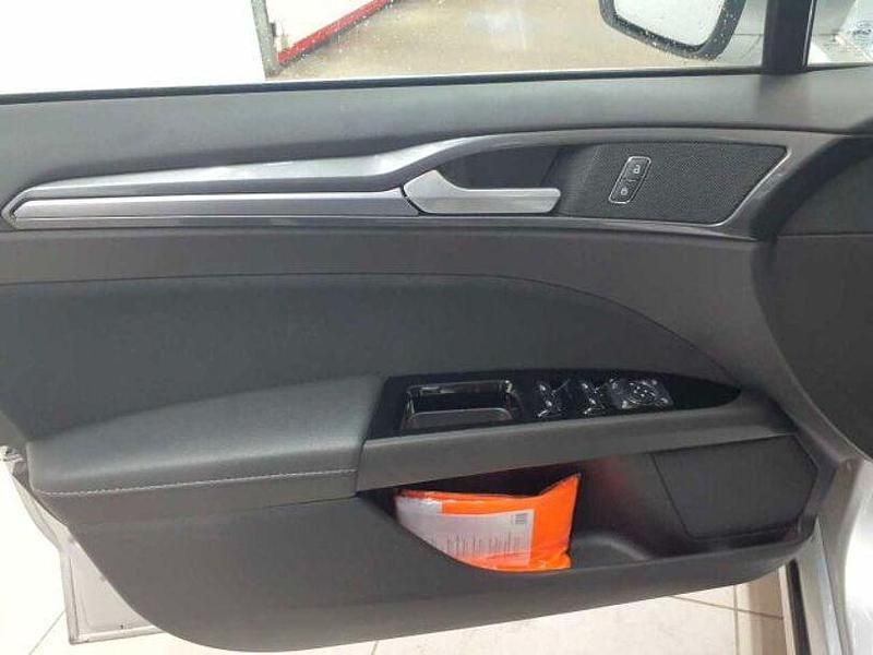 Gebraucht Ford Mondeo Titanium 150 PS (110 kW) 2020 Polarsilber metallic Kombi