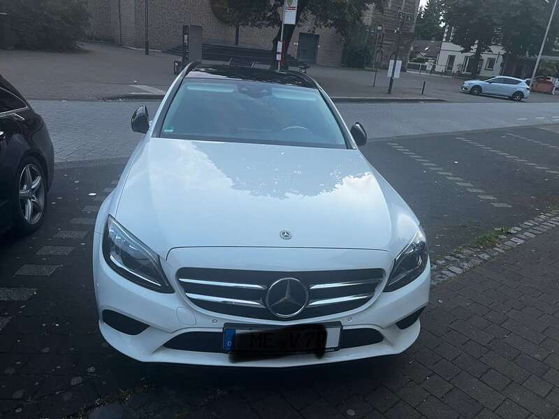 Weiß Gebraucht 2019 Mercedes C220 Kombi | 20.999 € (Fairer Preis) - Bild 1/4