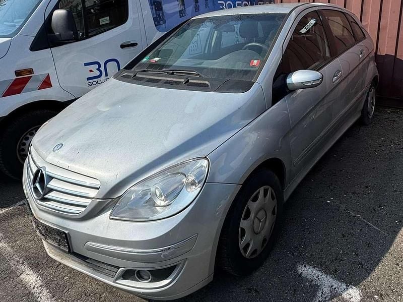 Gebraucht Mercedes B180 109 PS (80 kW) 2005 Grau Van / Kleinbus