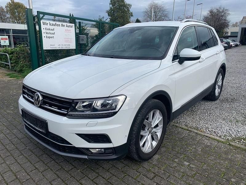Weiß Gebraucht 2018 VW Tiguan Highline SUV | 15.900 € (Fairer Preis) - Bild 1/4