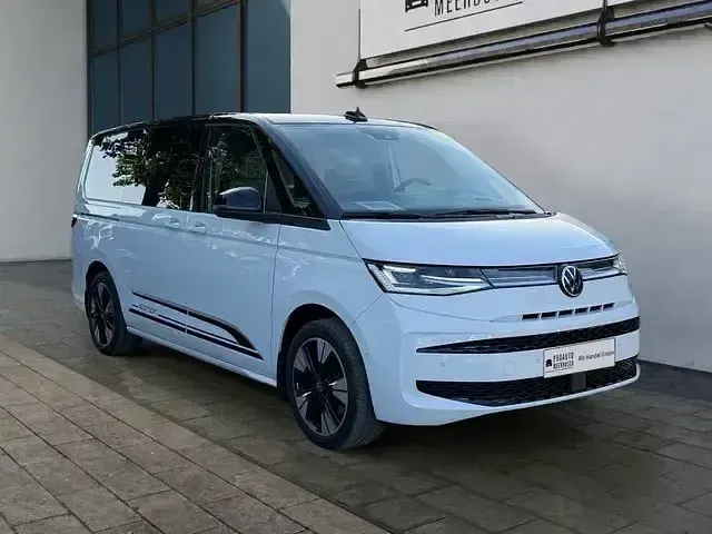 Gebraucht VW Multivan Edition 150 PS (110 kW) 2025 Candyweiß Van / Kleinbus
