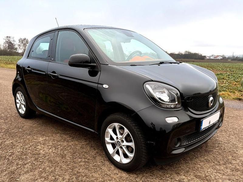 Gebraucht Smart ForFour Passion 71 PS (52 kW) 2015 Schwarz Kleinwagen