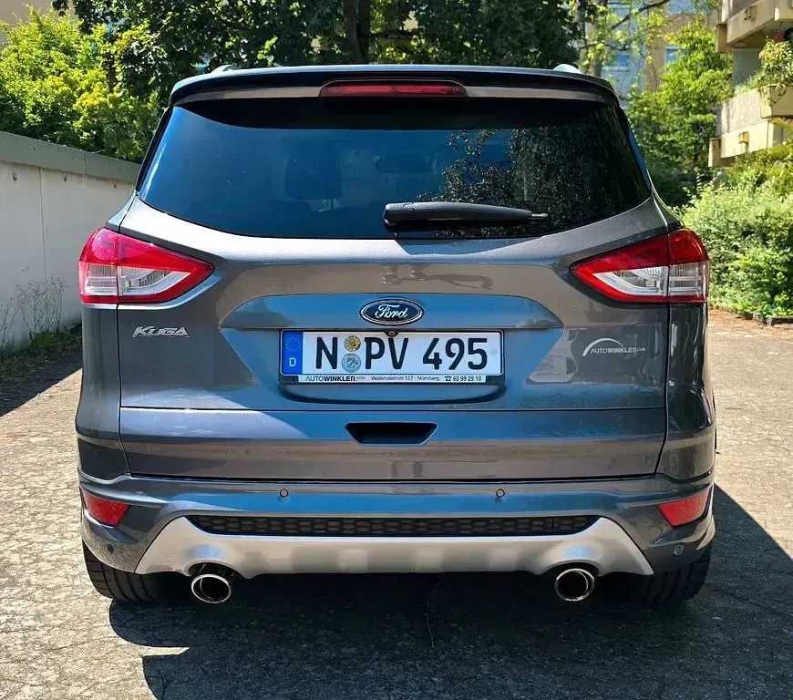 Gebraucht Ford Kuga Individual 163 PS (119 kW) 2014 Silber SUV