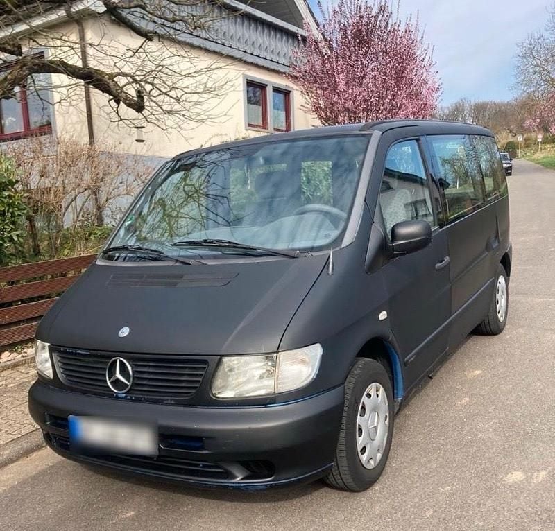 Schwarz Gebraucht 1999 Mercedes V230 Van / Kleinbus | 4.990 € - Bild 1/4