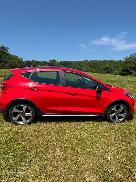 Gebraucht Ford Fiesta Active 86 PS (63 kW) 2018 Rot Kleinwagen