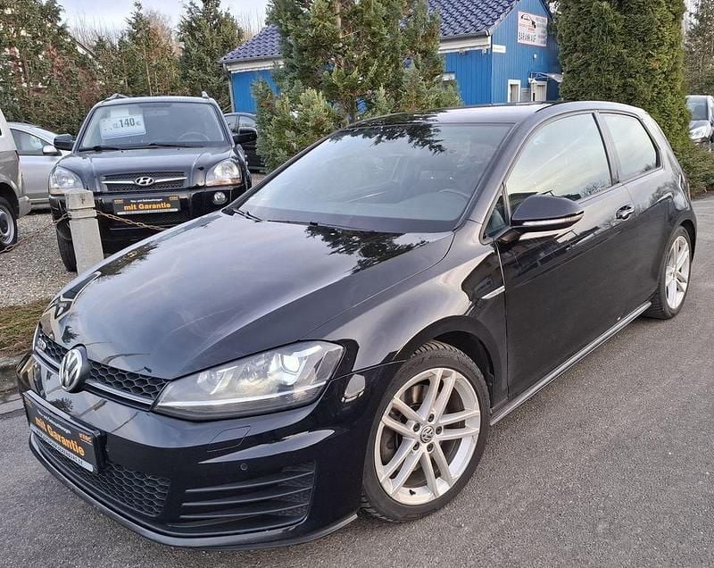 Schwarz Gebraucht 2016 VW Golf VII GTD Limousine | 10.990 € (Fairer Preis) - Bild 1/4