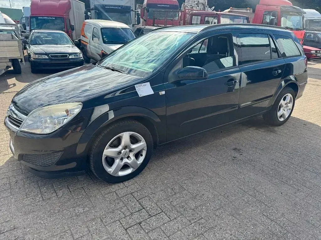 Gebraucht Opel Astra 101 PS (74 kW) 2008 Schwarz