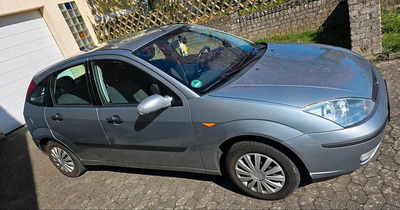 Gebraucht Ford Focus 101 PS (74 kW) 2004 Silber Kleinwagen