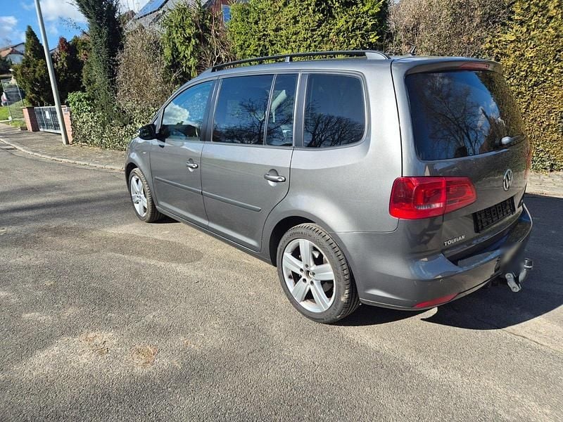 Gebraucht VW Touran 140 PS (102 kW) 2013 Grau Van / Kleinbus