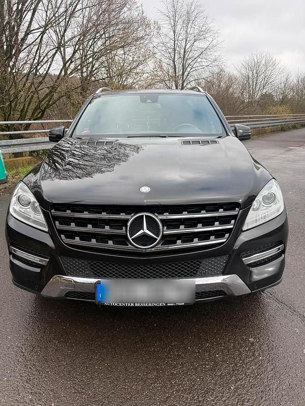 Gebraucht Mercedes ML350 258 PS (189 kW) 2012 Schwarz SUV
