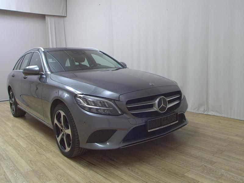 Gebraucht Mercedes C300e Avantgarde 306 PS (225 kW) 2020 Grau Limousine