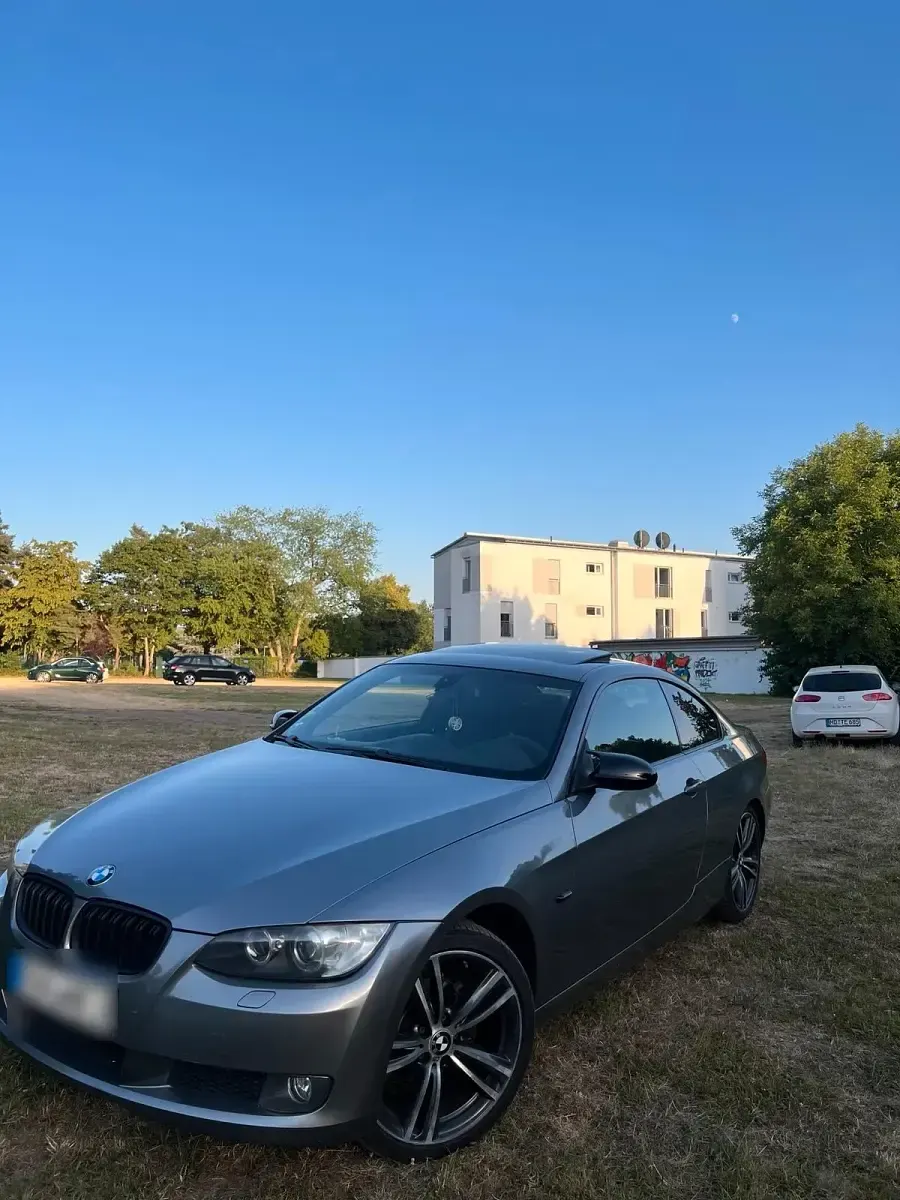 Gebraucht BMW 320 170 PS (125 kW) 2008 Grau Coupé