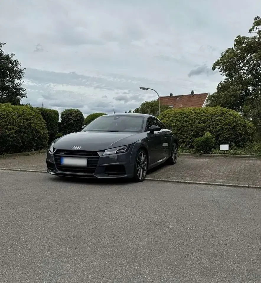 Gebraucht Audi TT Design 230 PS (169 kW) 2016 Grau Coupé