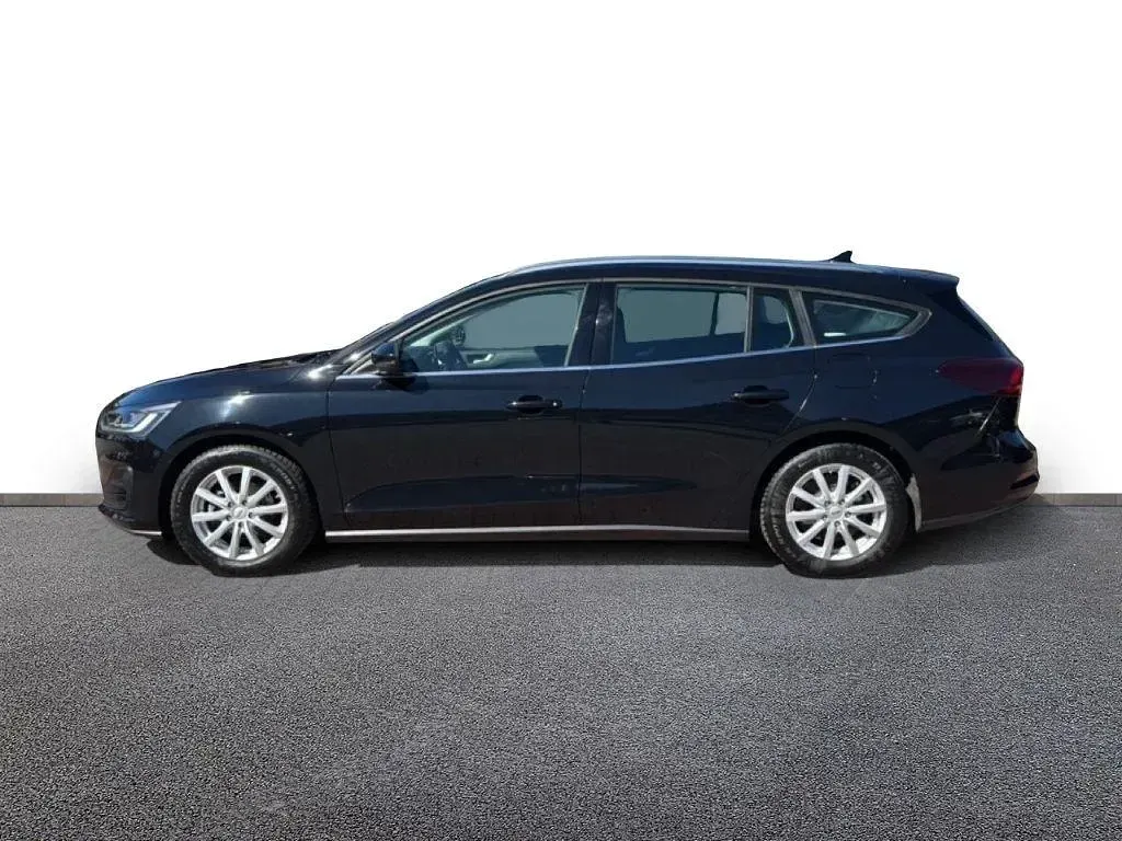 Gebraucht Ford Focus Titanium 116 PS (85 kW) 2023 Schwarz Kombi