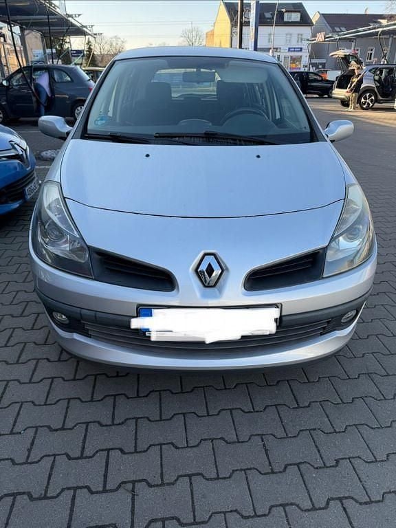 Gebraucht Renault Clio II Dynamique 111 PS (81 kW) 2008 Silber Limousine