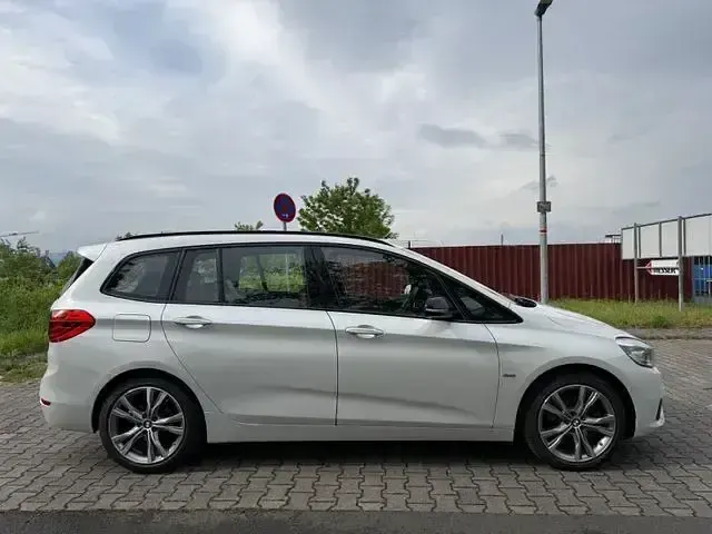 Gebraucht BMW 220 Gran Tourer Sport Line 190 PS (139 kW) 2015 Andere Van / Kleinbus
