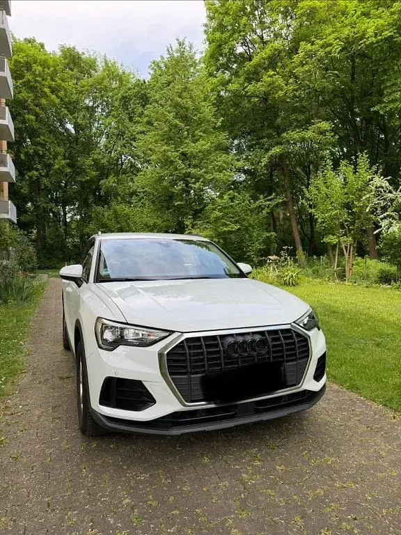 Occasion Audi Q3 Design 150 ch (110 kW) 2023 Blanc SUV