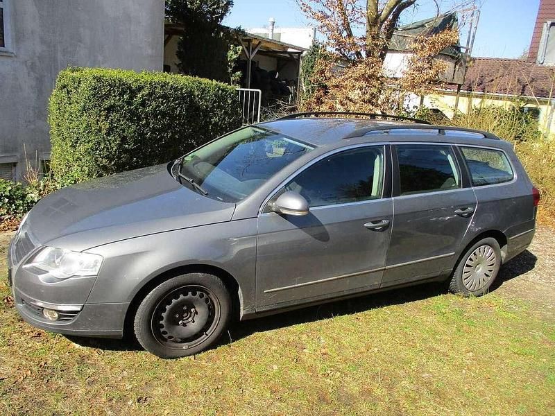 Usado VW Passat 140 HP (102 kW) 2007 Cinzento Carrinha