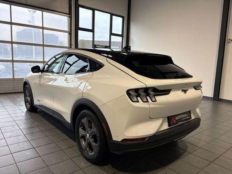 Gebraucht Ford Mustang Mach-E Extended Range 216 kW (294 PS) 2022 Weiß SUV