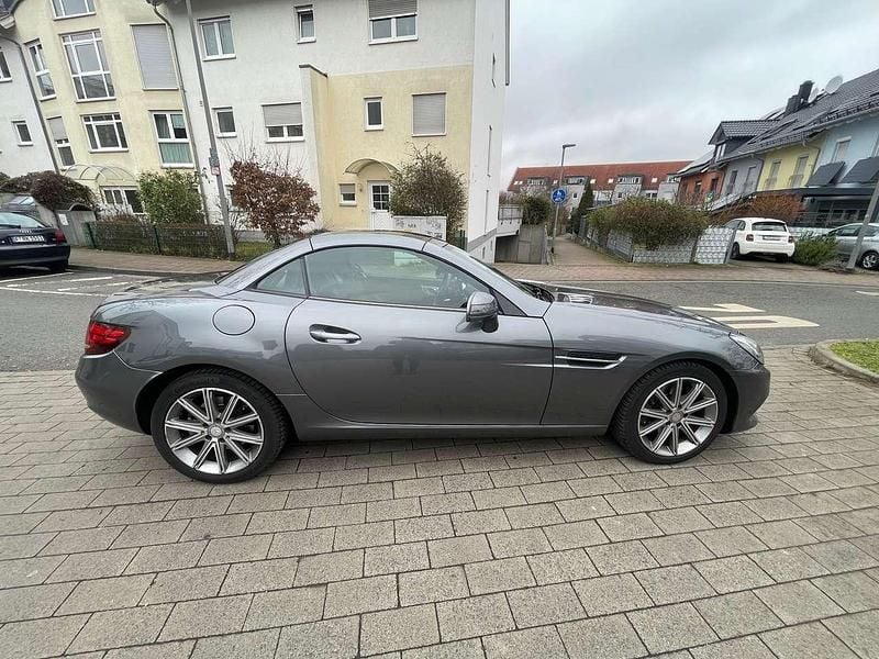 Gebraucht Mercedes SLC200 184 PS (135 kW) 2017 Grau Cabrio