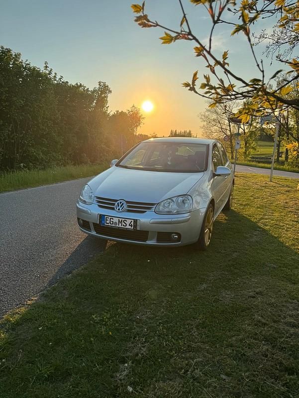 Silber Gebraucht 2008 VW Golf V Limousine | 2.650 € (Guter Preis) - Bild 1/4