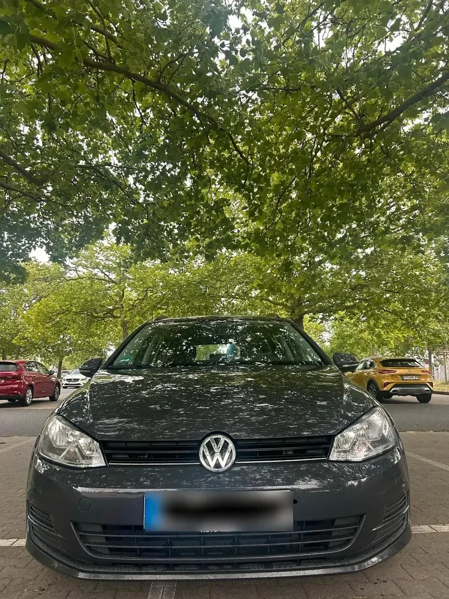 Second-hand VW Golf VII Trendline 115 CP (84 kW) 2017 Gri Break