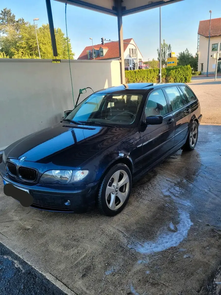 Gebraucht BMW 318 143 PS (105 kW) 2005 Blau Kombi