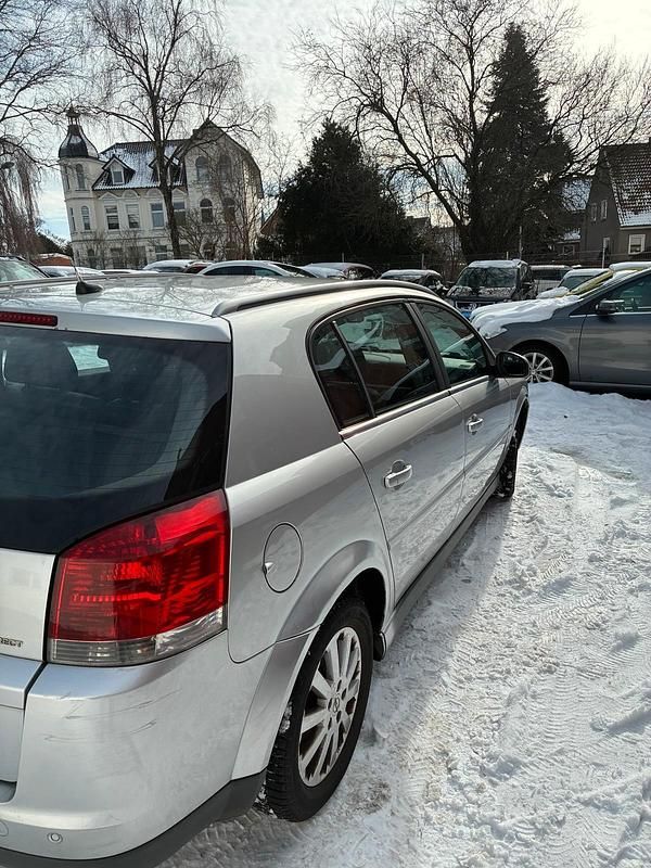 Gebraucht Opel Signum 155 PS (114 kW) 2004 Silber Kleinwagen