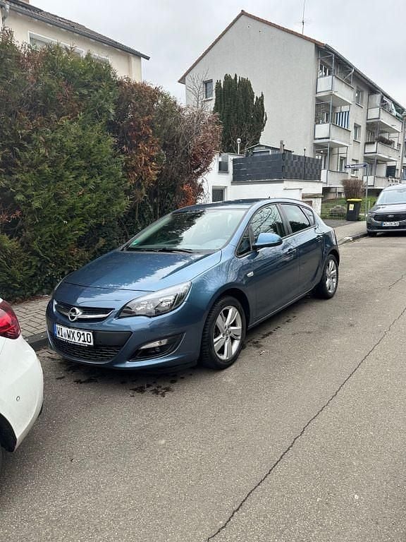 Gebraucht Opel Astra Edition 140 PS (102 kW) 2015 Blau Limousine