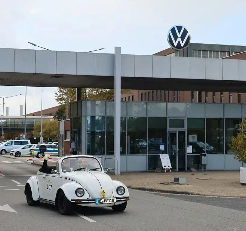 Używany VW Käfer 34 KM (25 kW) 1984 Biały Kabriolet
