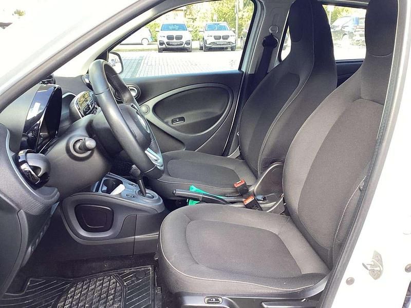 Gebraucht Smart ForFour Electric Drive 60 kW (82 PS) 2019 Weiß Kleinwagen