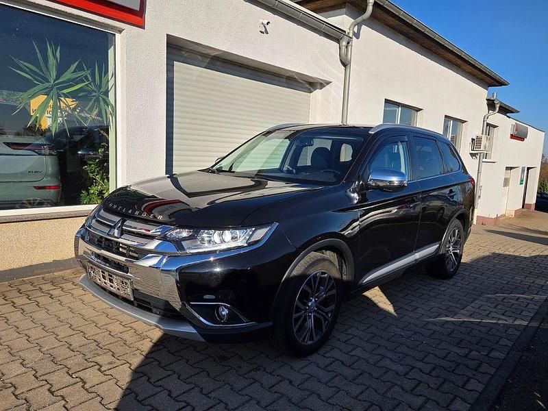 Schwarz Gebraucht 2015 Mitsubishi Outlander Plus SUV | 12.500 € (Fairer Preis) - Bild 1/4