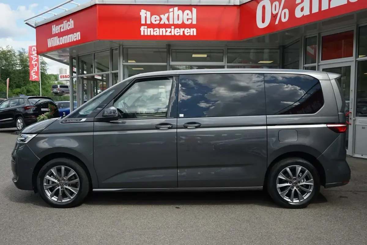 Gebraucht VW Multivan Energetic 218 PS (160 kW) 2022 Indiumgrau metallic Van / Kleinbus