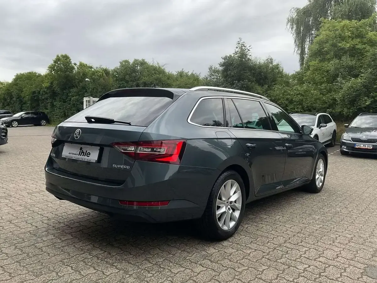 Gebraucht Skoda Superb Style 190 PS (139 kW) 2019 Quarzgrau metallic Kombi