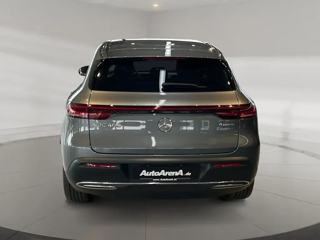 Gebraucht Mercedes EQC400 300 kW (408 PS) 2023 Selenitgrau metallic SUV