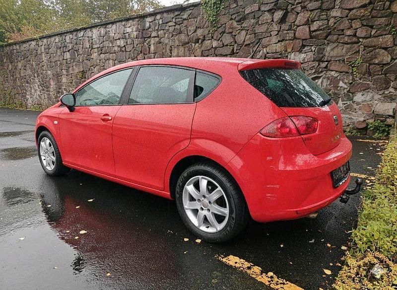 Gebraucht Seat Leon Style 105 PS (77 kW) 2010 Rot Kleinwagen