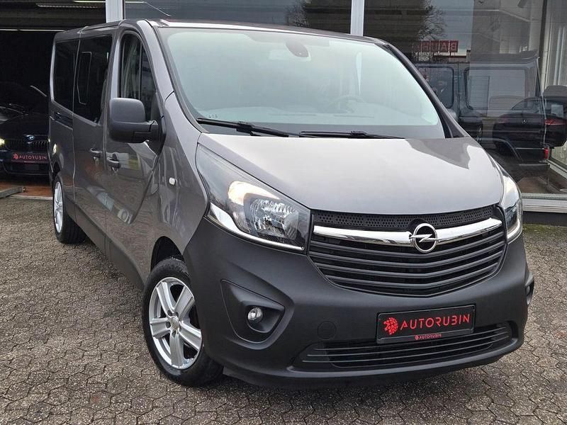 Gebraucht Opel Vivaro 177 PS (130 kW) 2017 Granitgrau/cassiopea silver Van / Kleinbus