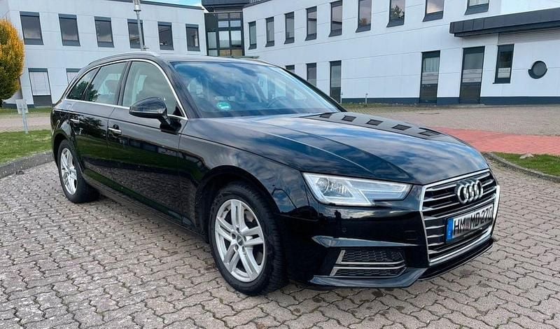 Schwarz Gebraucht 2019 Audi A4 Ambiente Limousine | 16.890 € (Superpreis) - Bild 1/4