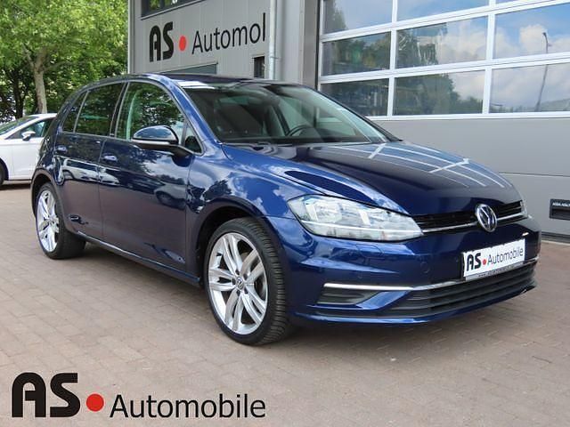 Blau Gebraucht 2019 VW Golf VII IQ Drive Limousine | 17.590 € (Fairer Preis) - Bild 1/4