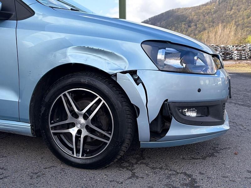 Gebraucht VW Polo Trendline 75 PS (55 kW) 2011 Blau Kleinwagen