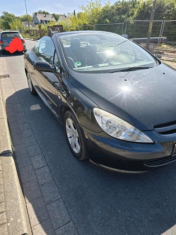 Schwarz Gebraucht 2004 Peugeot 307 CC Cabrio | 1.100 € (Superpreis) - Bild 1/2