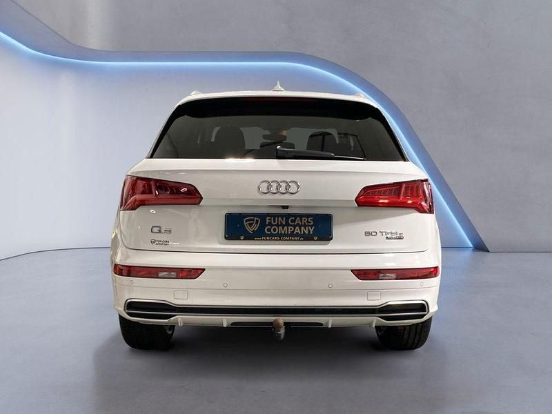 Second-hand Audi Q5 Basis 299 CP (219 kW) 2021 Alb SUV