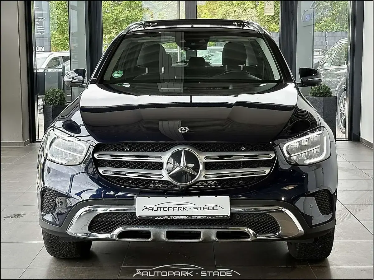 Gebraucht Mercedes GLC300 245 PS (180 kW) 2021 Blau SUV